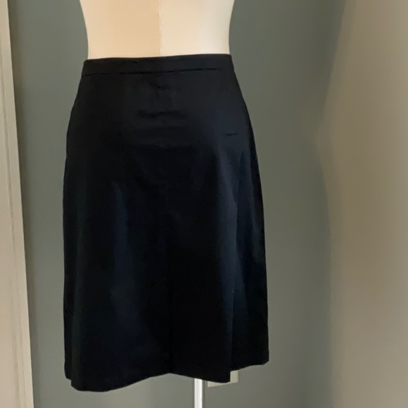 Black skirt. Size 12 - Picture 4 of 8